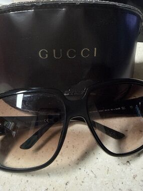 Gucci Black Gradient Oversized Women's Sunglasses with Logo Case